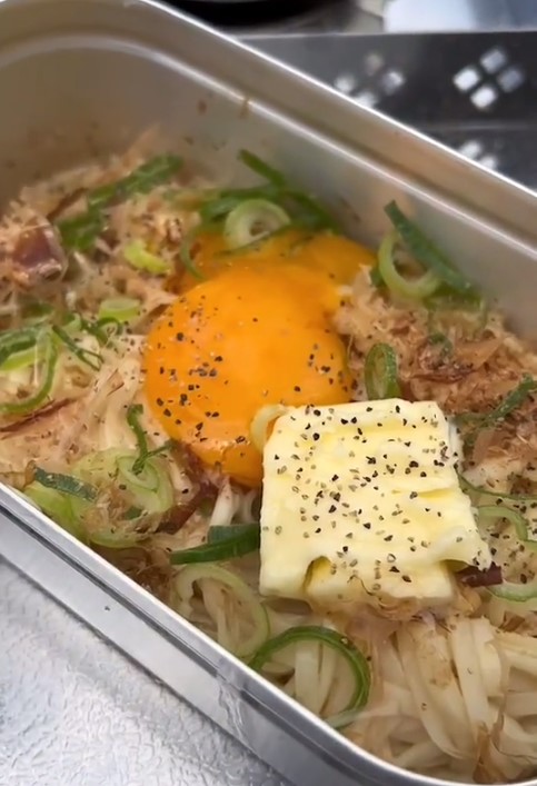 メスティンde釜バターうどん