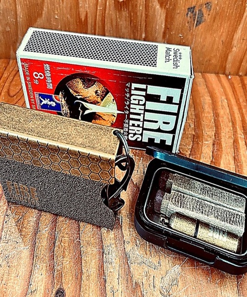 ⭐︎ F PLUS Outdoor Carabinerble Lighter (Gunmetal)